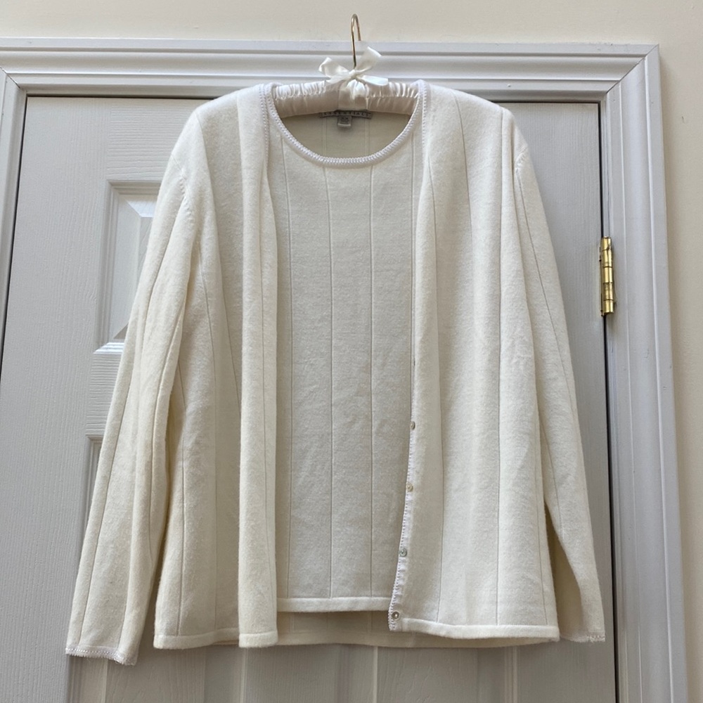 Carolyn Taylor Sweater Set, Size M